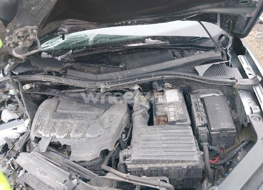 Photo 10 of 2018 Volkswagen Tiguan 2.0T S (VIN 3VV0B7AX3JM017728)