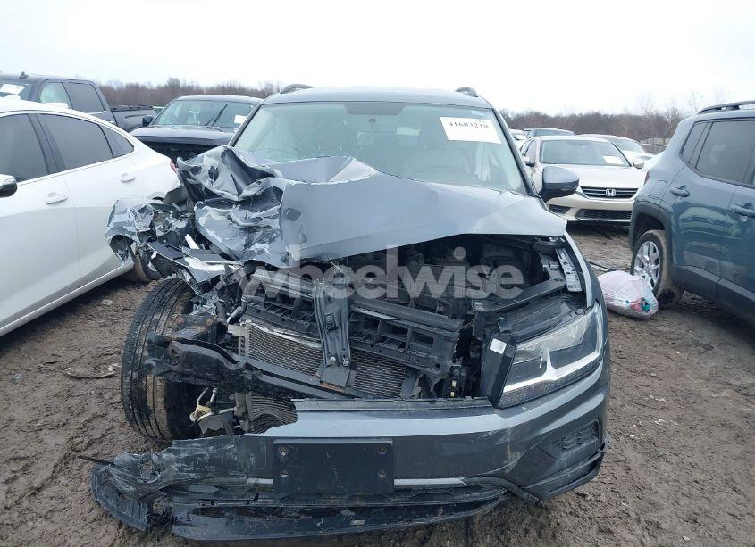 Photo 13 of 2018 Volkswagen Tiguan 2.0T S (VIN 3VV0B7AX3JM017728)