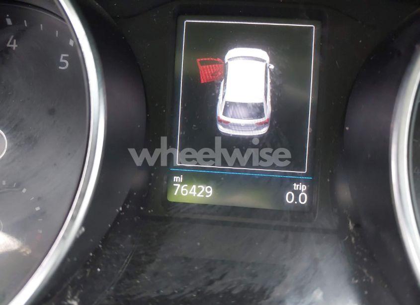 Photo 16 of 2018 Volkswagen Tiguan 2.0T S (VIN 3VV0B7AX3JM017728)