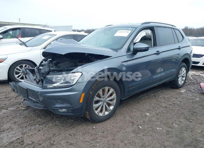 Photo 2 of 2018 Volkswagen Tiguan 2.0T S (VIN 3VV0B7AX3JM017728)