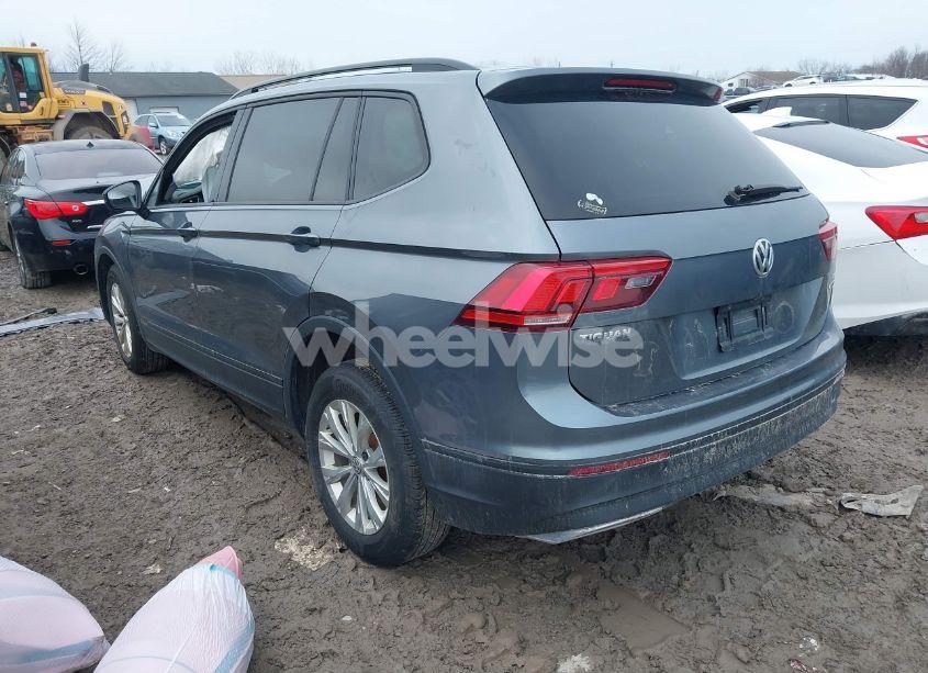 Photo 3 of 2018 Volkswagen Tiguan 2.0T S (VIN 3VV0B7AX3JM017728)