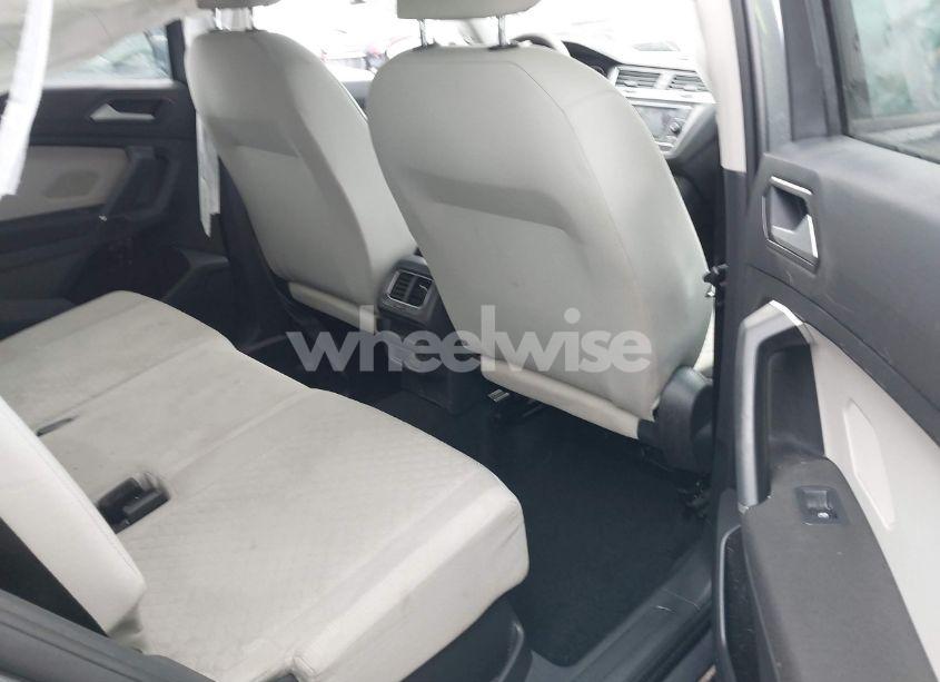 Photo 8 of 2018 Volkswagen Tiguan 2.0T S (VIN 3VV0B7AX3JM017728)