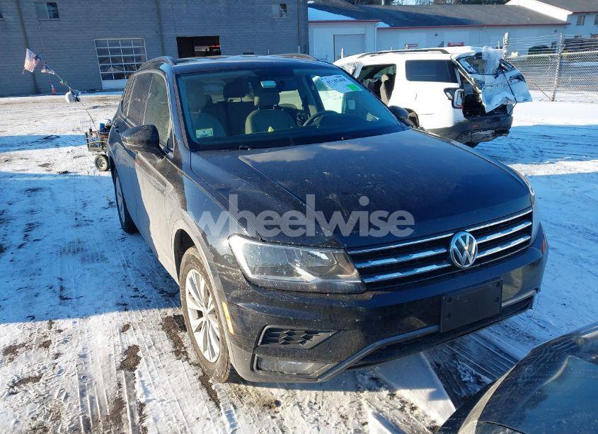 2018 Volkswagen Tiguan 2.0T S (VIN 3VV0B7AX3JM021763) main photo