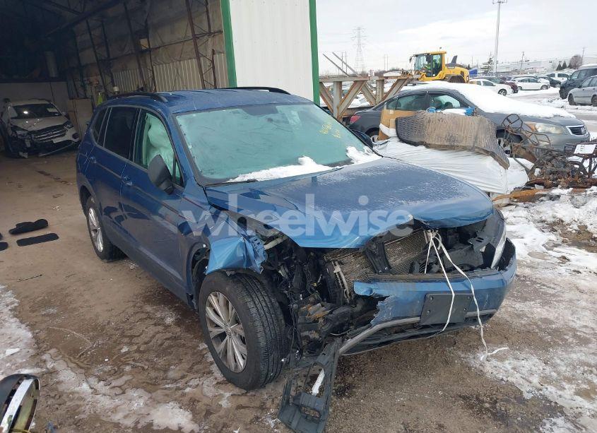 2018 Volkswagen Tiguan 2.0T S (VIN 3VV0B7AX3JM050390) main photo