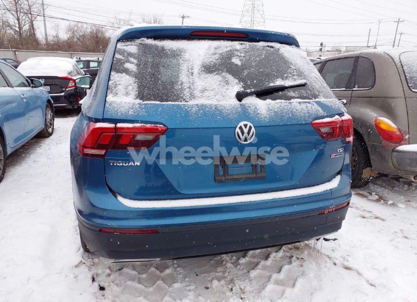 Photo 17 of 2018 Volkswagen Tiguan 2.0T S (VIN 3VV0B7AX3JM050390)
