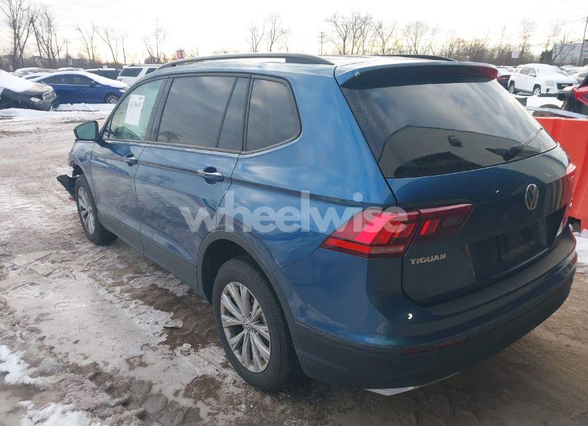 Photo 3 of 2018 Volkswagen Tiguan 2.0T S (VIN 3VV0B7AX3JM050390)