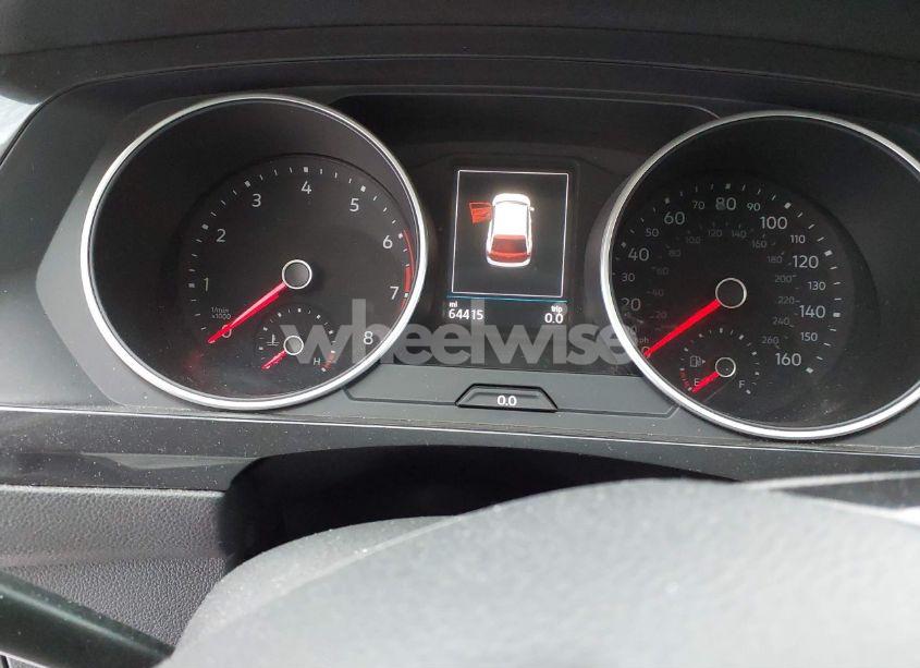 Photo 7 of 2018 Volkswagen Tiguan 2.0T S (VIN 3VV0B7AX3JM050390)