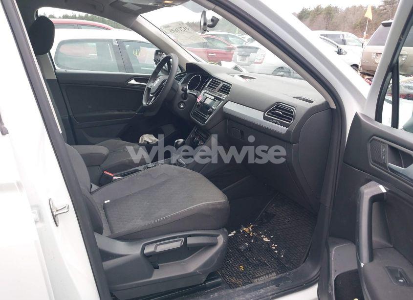 Photo 5 of 2020 Volkswagen Tiguan 2.0T S (VIN 3VV0B7AX3LM143350)