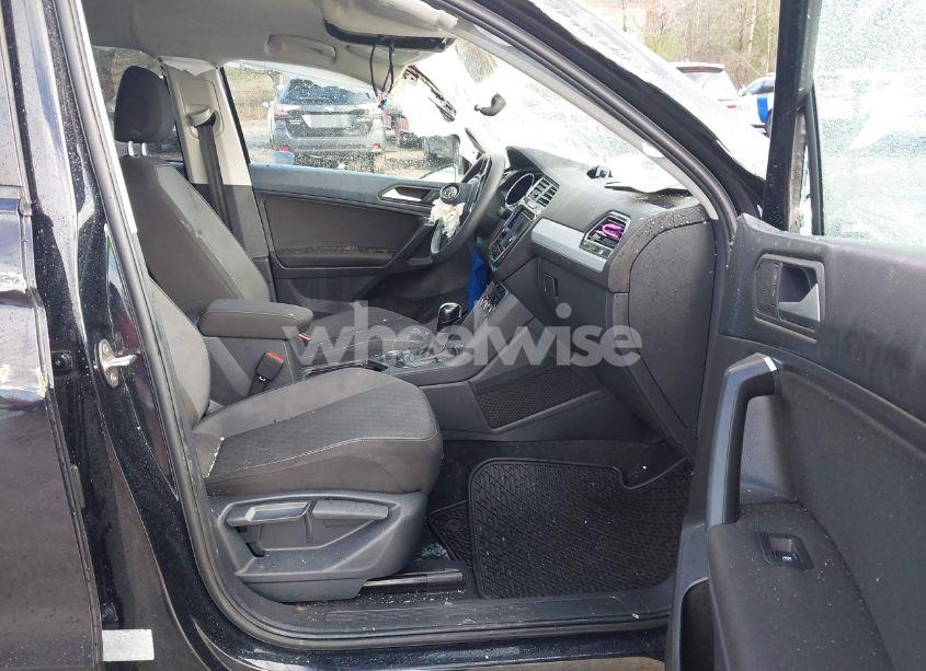 Photo 5 of 2021 Volkswagen Tiguan 2.0T S (VIN 3VV0B7AX3MM013862)
