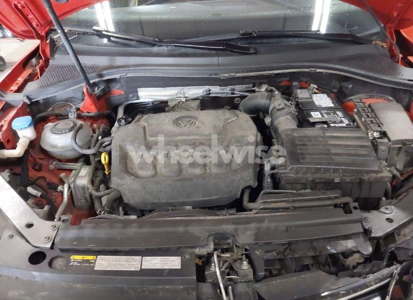 Photo 10 of 2018 Volkswagen Tiguan 2.0T S (VIN 3VV0B7AX4JM019424)