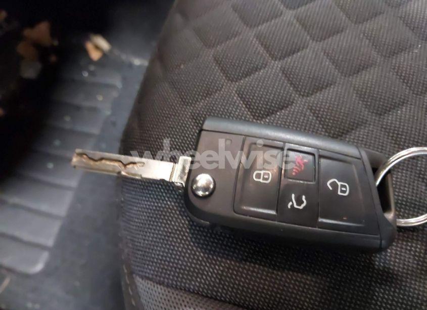 Photo 11 of 2018 Volkswagen Tiguan 2.0T S (VIN 3VV0B7AX4JM019424)