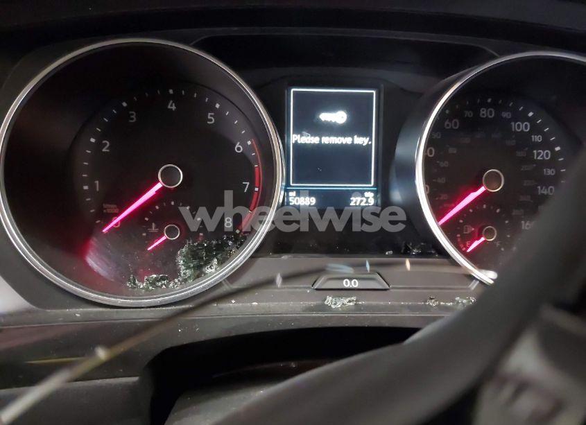 Photo 7 of 2018 Volkswagen Tiguan 2.0T S (VIN 3VV0B7AX4JM019424)