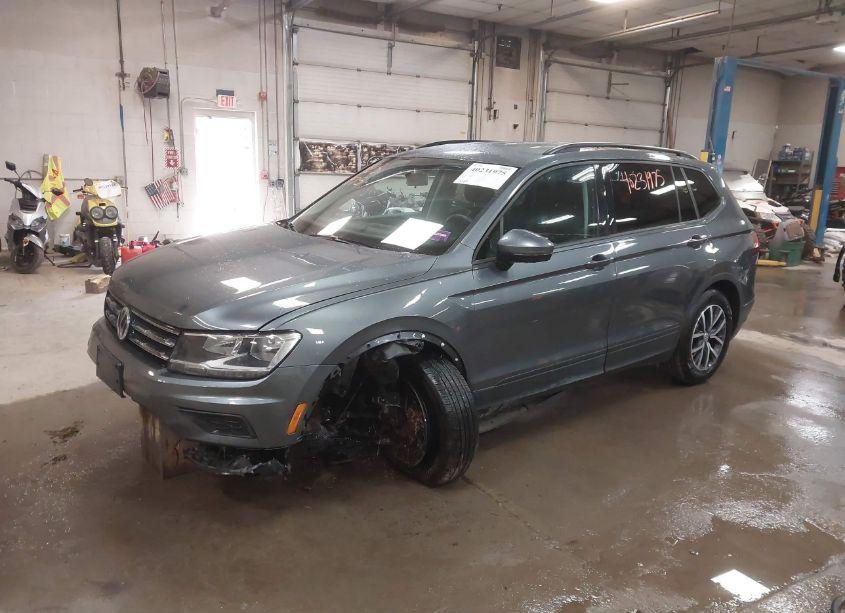 Photo 2 of 2021 Volkswagen Tiguan 2.0T S (VIN 3VV0B7AX4MM060172)