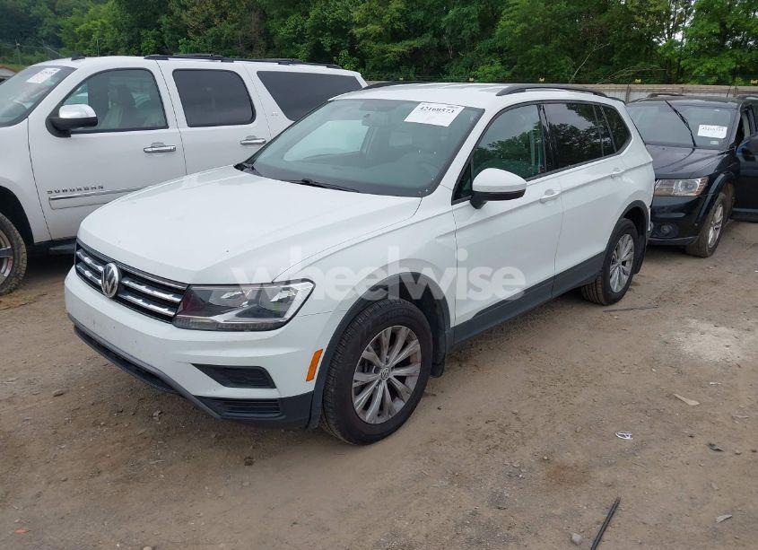 Photo 2 of 2020 Volkswagen Tiguan 2.0T S (VIN 3VV0B7AX5LM131894)