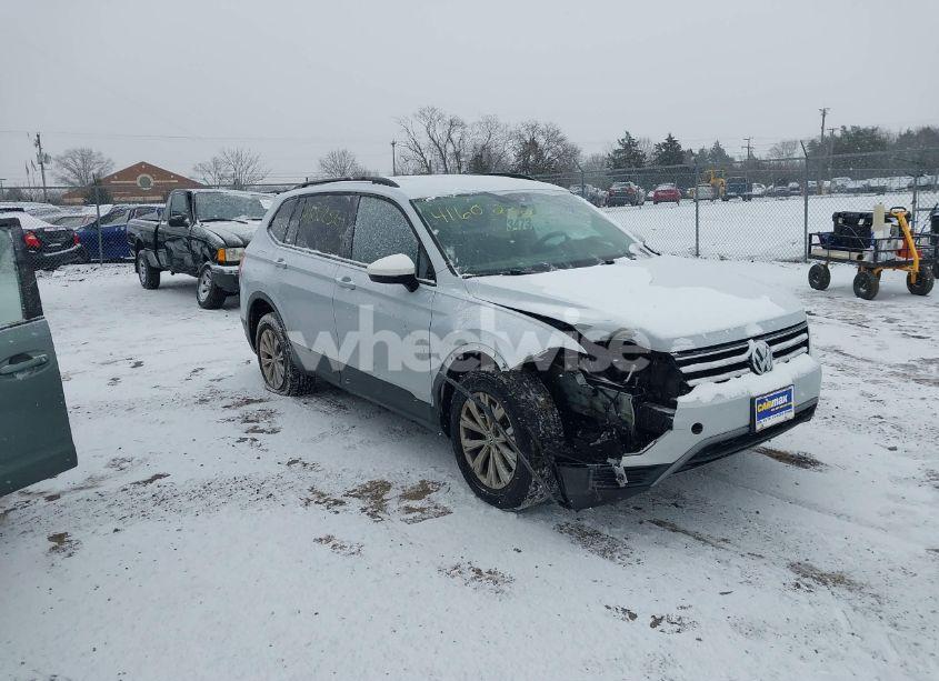 2018 Volkswagen Tiguan 2.0T S (VIN 3VV0B7AX6JM087532) main photo