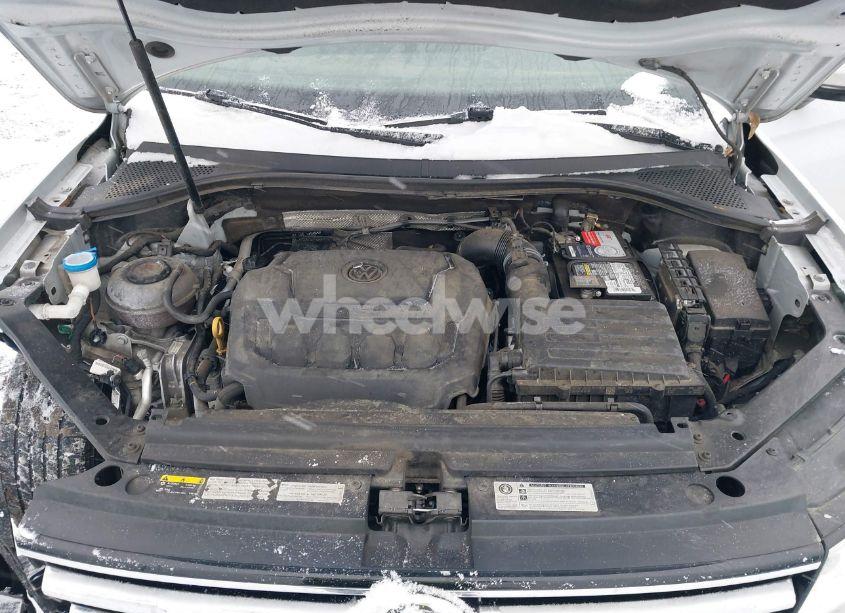 Photo 10 of 2018 Volkswagen Tiguan 2.0T S (VIN 3VV0B7AX6JM087532)