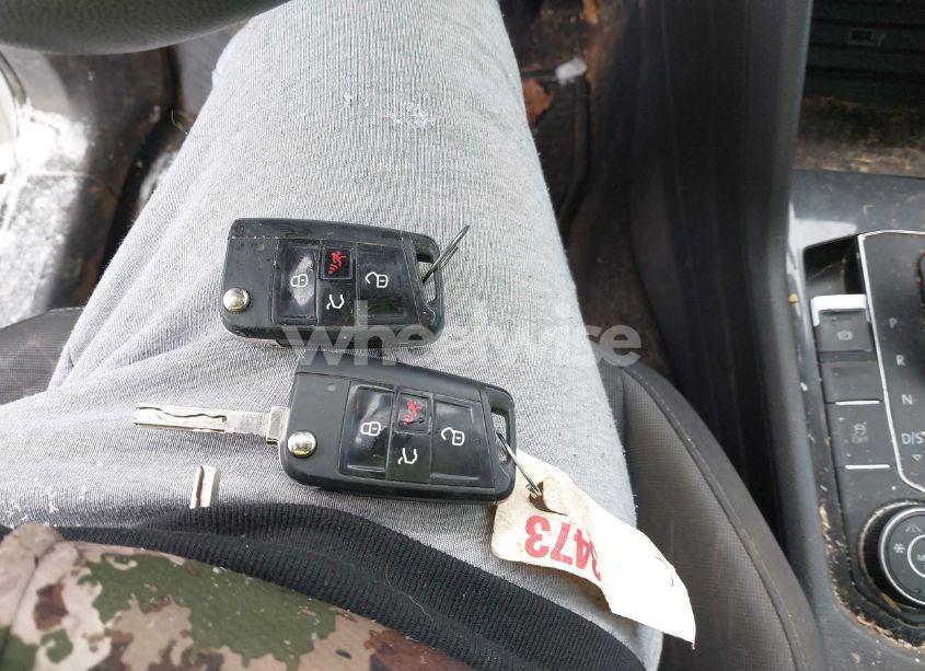 Photo 11 of 2018 Volkswagen Tiguan 2.0T S (VIN 3VV0B7AX6JM087532)