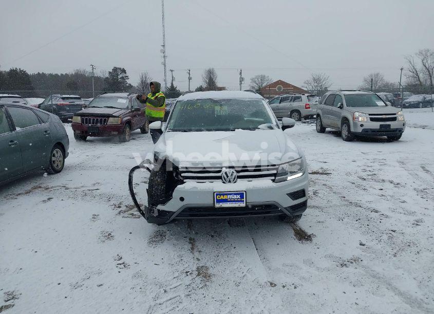 Photo 13 of 2018 Volkswagen Tiguan 2.0T S (VIN 3VV0B7AX6JM087532)