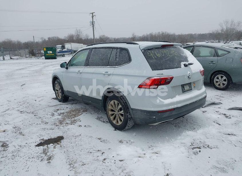 Photo 3 of 2018 Volkswagen Tiguan 2.0T S (VIN 3VV0B7AX6JM087532)