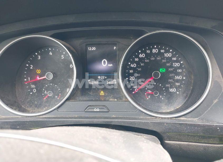 Photo 7 of 2018 Volkswagen Tiguan 2.0T S (VIN 3VV0B7AX6JM087532)