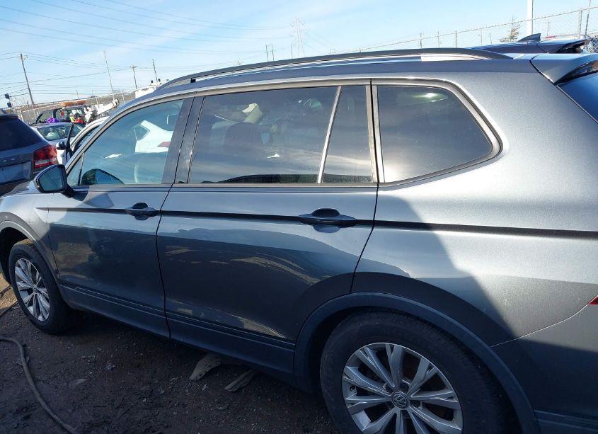 Photo 15 of 2018 Volkswagen Tiguan 2.0T S (VIN 3VV0B7AX6JM094173)