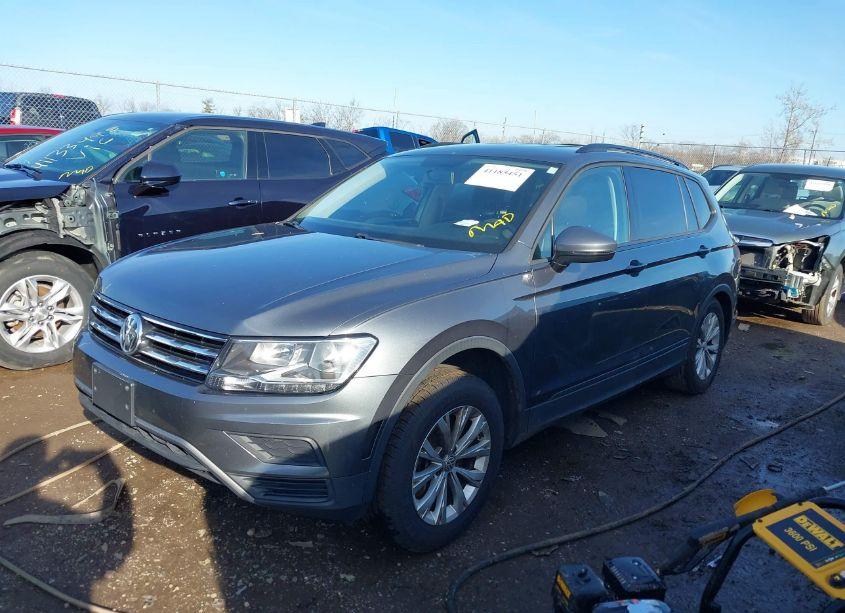 Photo 2 of 2018 Volkswagen Tiguan 2.0T S (VIN 3VV0B7AX6JM094173)