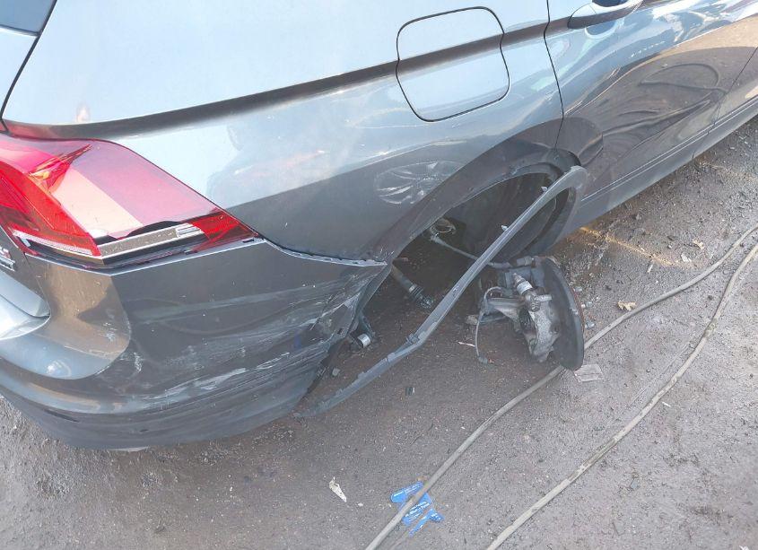 Photo 6 of 2018 Volkswagen Tiguan 2.0T S (VIN 3VV0B7AX6JM094173)