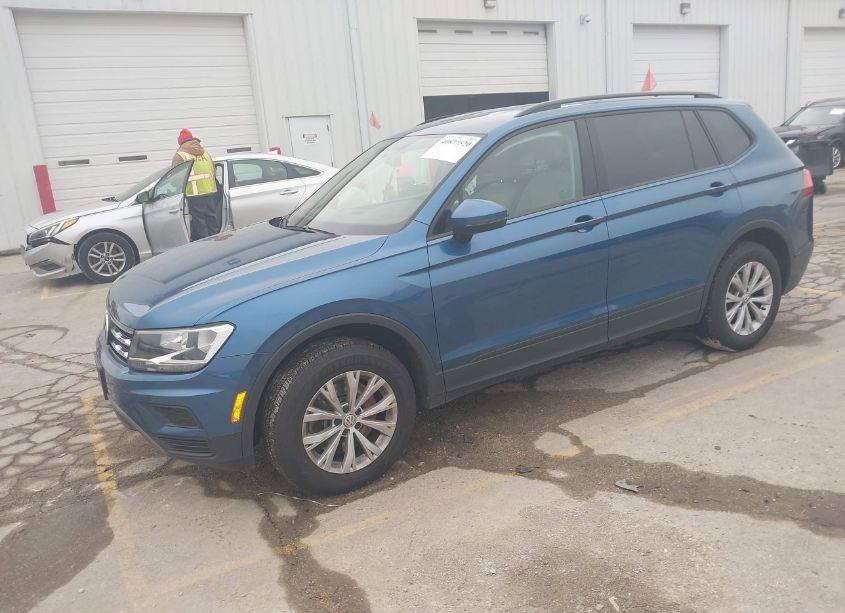 Photo 2 of 2020 Volkswagen Tiguan 2.0T S (VIN 3VV0B7AX6LM166296)