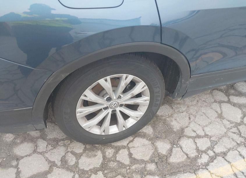 Photo 6 of 2020 Volkswagen Tiguan 2.0T S (VIN 3VV0B7AX6LM166296)