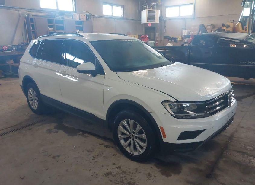 2018 Volkswagen Tiguan 2.0T S (VIN 3VV0B7AX7JM060114) main photo