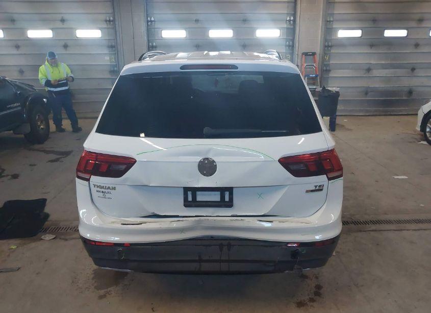 Photo 16 of 2018 Volkswagen Tiguan 2.0T S (VIN 3VV0B7AX7JM060114)