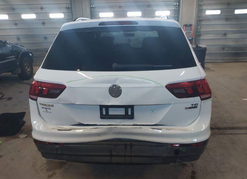 Photo 6 of 2018 Volkswagen Tiguan 2.0T S (VIN 3VV0B7AX7JM060114)