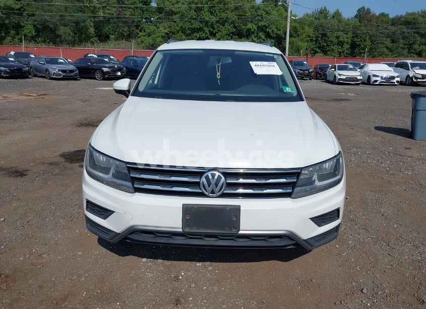 Photo 11 of 2018 Volkswagen Tiguan 2.0T S (VIN 3VV0B7AX7JM080220)