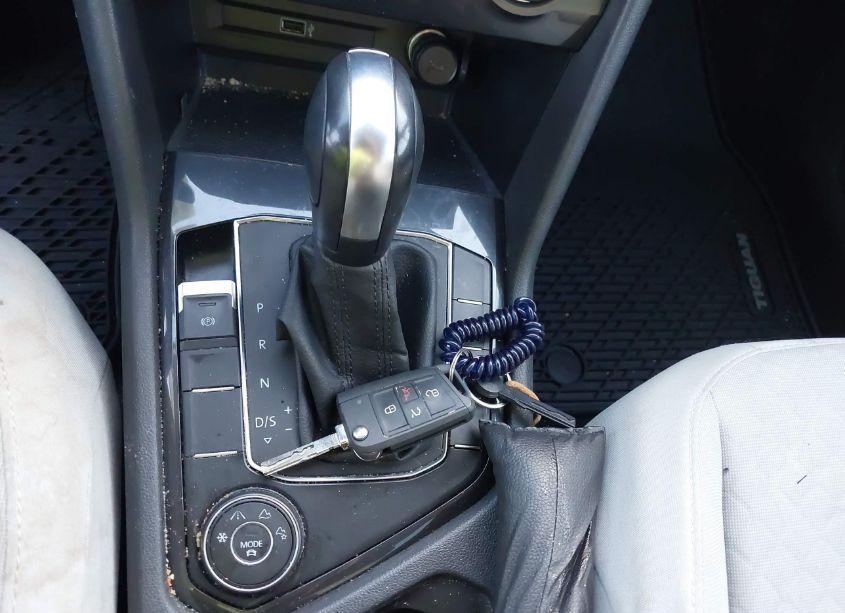 Photo 11 of 2019 Volkswagen Tiguan 2.0T S (VIN 3VV0B7AX7KM040009)