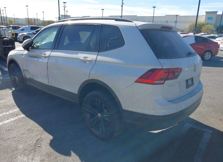 Photo 3 of 2019 Volkswagen Tiguan 2.0T S (VIN 3VV0B7AX7KM040009)