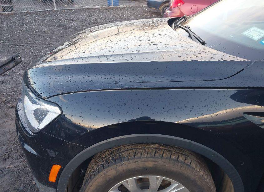 Photo 10 of 2019 Volkswagen Tiguan 2.0T S (VIN 3VV0B7AX7KM058459)