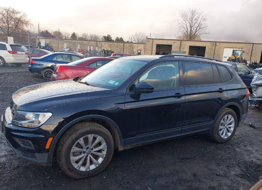 Photo 15 of 2019 Volkswagen Tiguan 2.0T S (VIN 3VV0B7AX7KM058459)