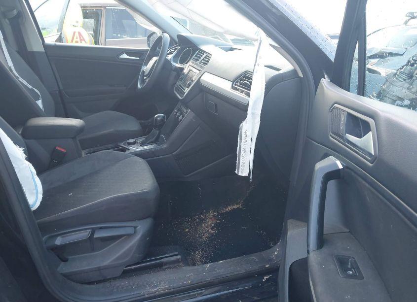 Photo 5 of 2019 Volkswagen Tiguan 2.0T S (VIN 3VV0B7AX7KM058459)