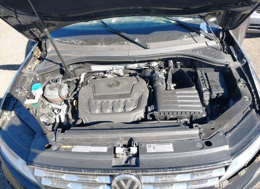 Photo 10 of 2019 Volkswagen Tiguan 2.0T S (VIN 3VV0B7AX7KM095513)