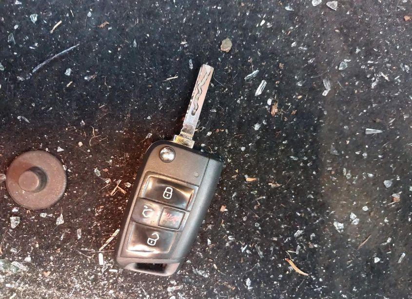 Photo 11 of 2019 Volkswagen Tiguan 2.0T S (VIN 3VV0B7AX7KM095513)