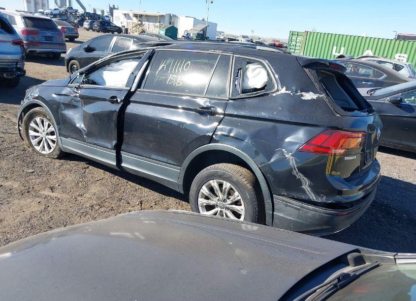 Photo 3 of 2019 Volkswagen Tiguan 2.0T S (VIN 3VV0B7AX7KM095513)
