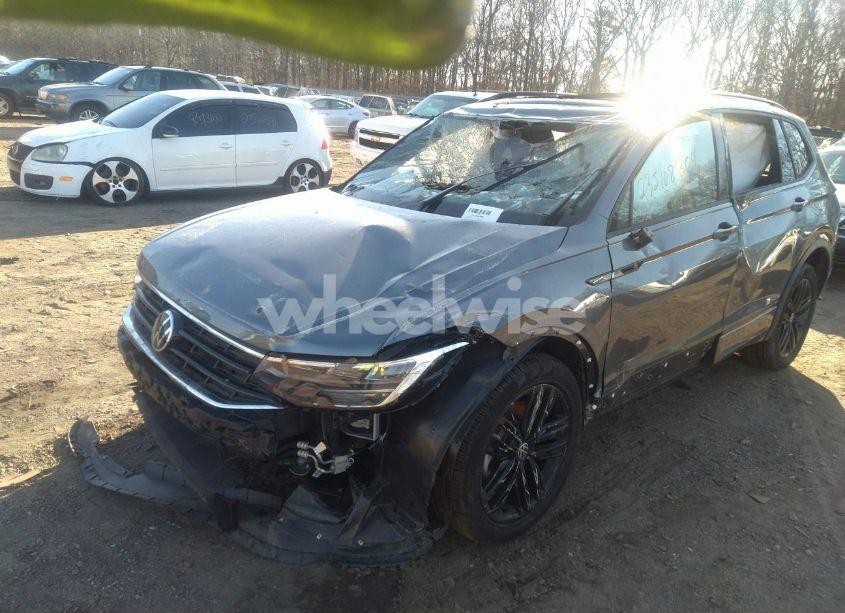 Photo 2 of 2022 Volkswagen Tiguan 2.0T S (VIN 3VV0B7AX8NM171048)