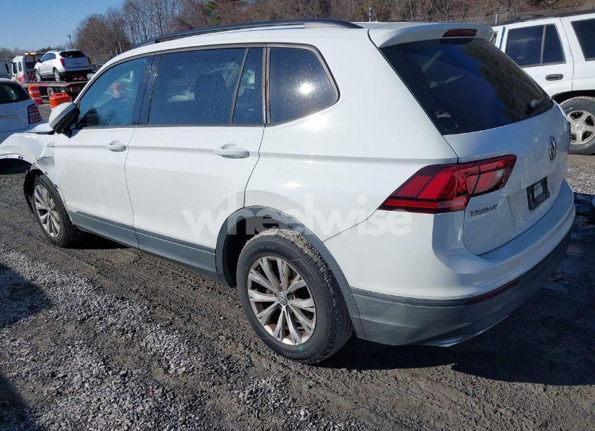 Photo 3 of 2018 Volkswagen Tiguan 2.0T S (VIN 3VV0B7AX9JM015921)
