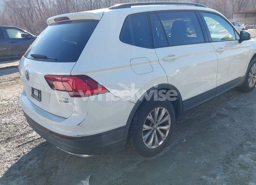 Photo 4 of 2018 Volkswagen Tiguan 2.0T S (VIN 3VV0B7AX9JM015921)