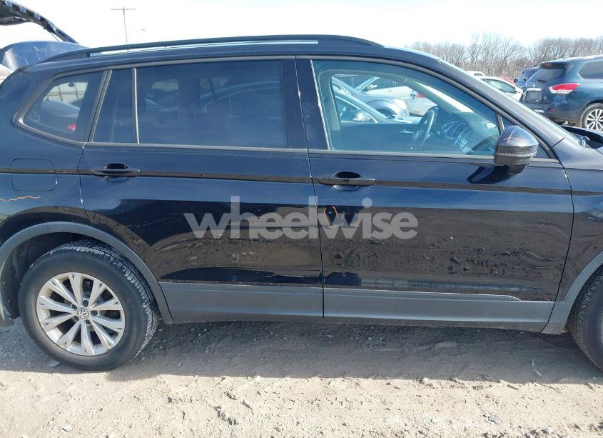 Photo 14 of 2018 Volkswagen Tiguan 2.0T S (VIN 3VV0B7AX9JM028295)