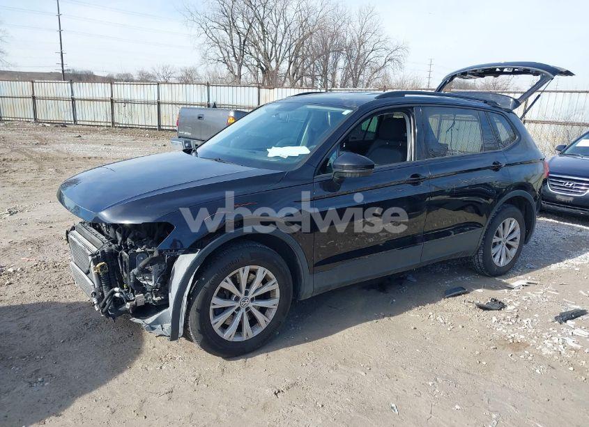 Photo 2 of 2018 Volkswagen Tiguan 2.0T S (VIN 3VV0B7AX9JM028295)