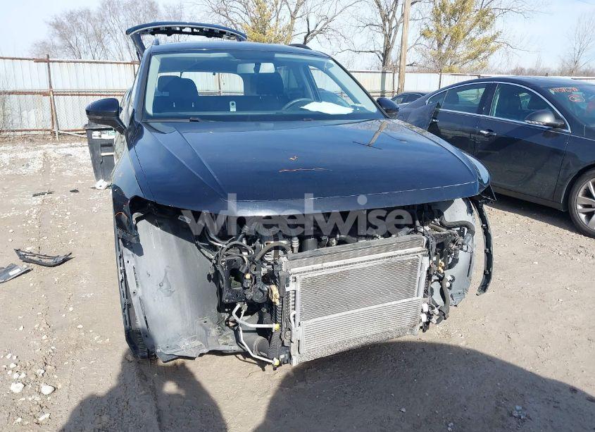 Photo 6 of 2018 Volkswagen Tiguan 2.0T S (VIN 3VV0B7AX9JM028295)