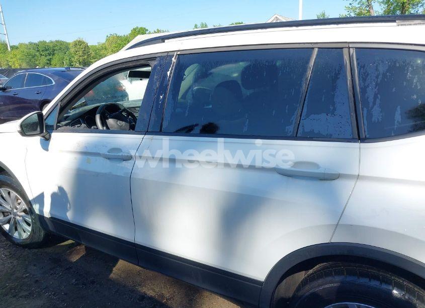 Photo 14 of 2020 Volkswagen Tiguan 2.0T S (VIN 3VV0B7AX9LM060991)