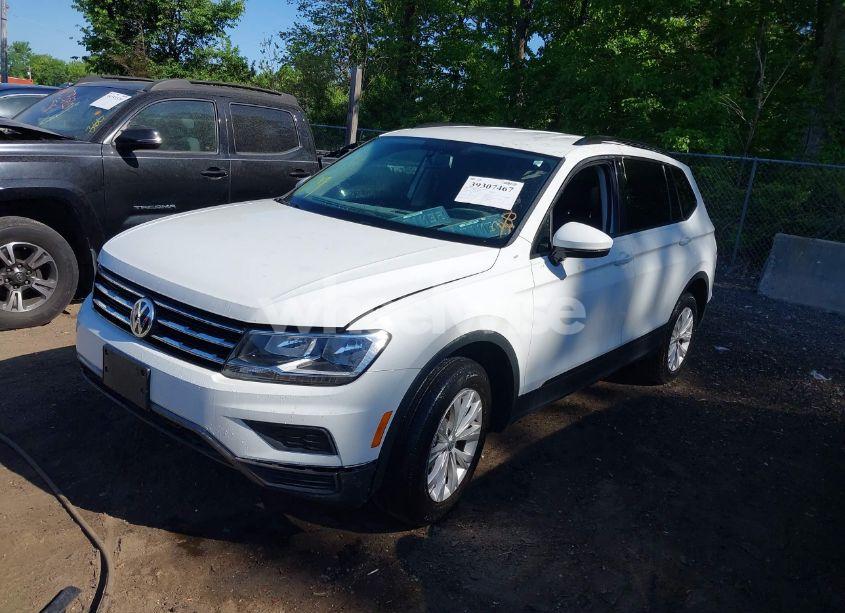 Photo 2 of 2020 Volkswagen Tiguan 2.0T S (VIN 3VV0B7AX9LM060991)