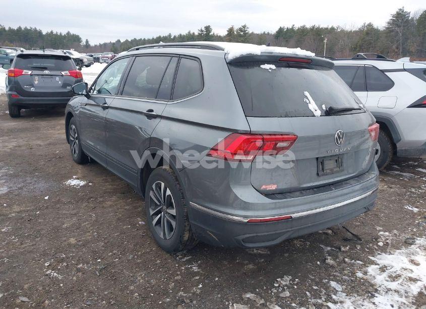 Photo 3 of 2022 Volkswagen Tiguan 2.0T S (VIN 3VV0B7AX9NM032305)